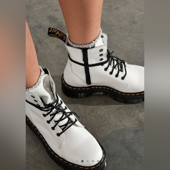 Free People Dr. Martens Jaydon Lace Up Platform Boots White SZ 7 - Picture 3 of 12